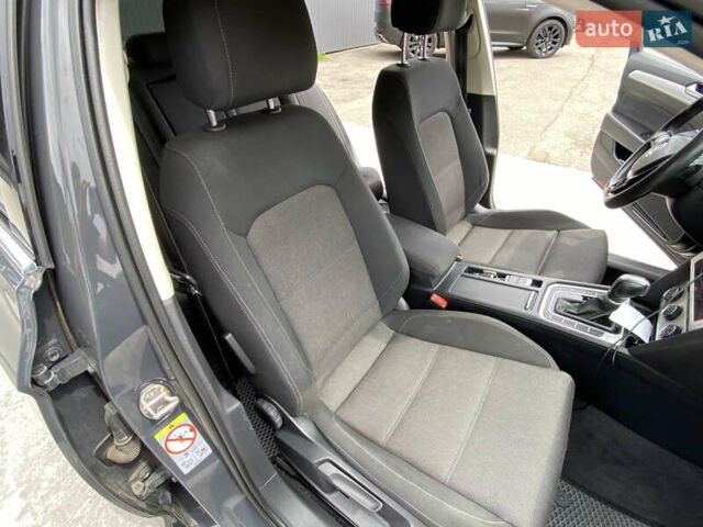 Сірий Фольксваген Пассат, об'ємом двигуна 1.4 л та пробігом 233 тис. км за 12700 $, фото 10 на Automoto.ua