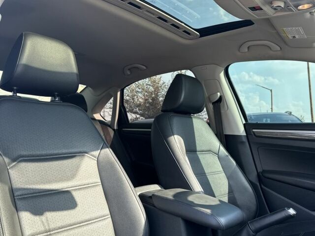 Сірий Фольксваген Пассат, об'ємом двигуна 1.8 л та пробігом 137 тис. км за 13999 $, фото 10 на Automoto.ua