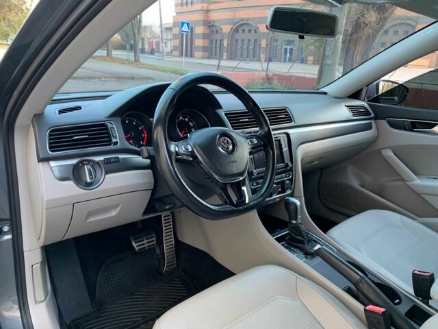 Серый Фольксваген Пассат, объемом двигателя 2 л и пробегом 155 тыс. км за 15500 $, фото 11 на Automoto.ua