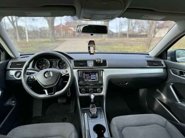 Сірий Фольксваген Пассат, об'ємом двигуна 1.8 л та пробігом 209 тис. км за 11800 $, фото 16 на Automoto.ua