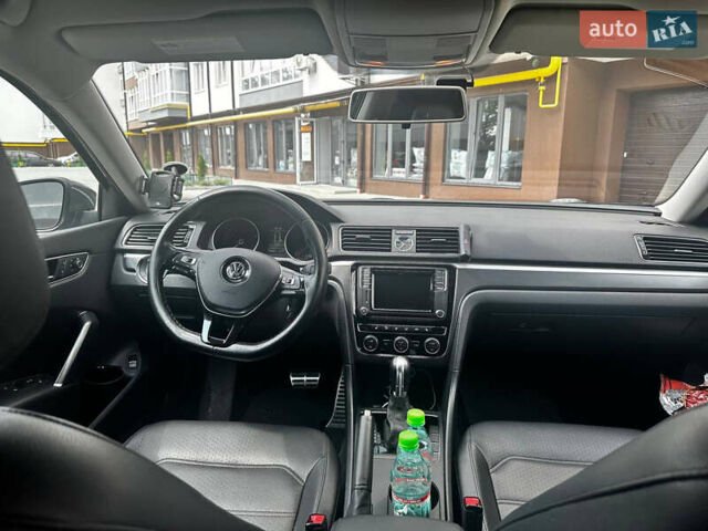 Серый Фольксваген Пассат, объемом двигателя 1.8 л и пробегом 137 тыс. км за 15000 $, фото 13 на Automoto.ua