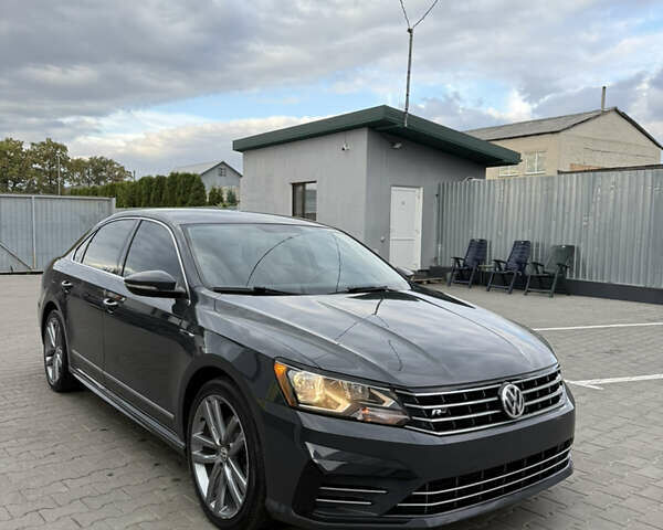 Серый Фольксваген Пассат, объемом двигателя 1.8 л и пробегом 255 тыс. км за 12500 $, фото 58 на Automoto.ua