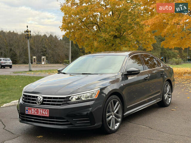 Серый Фольксваген Пассат, объемом двигателя 1.8 л и пробегом 189 тыс. км за 11800 $, фото 4 на Automoto.ua
