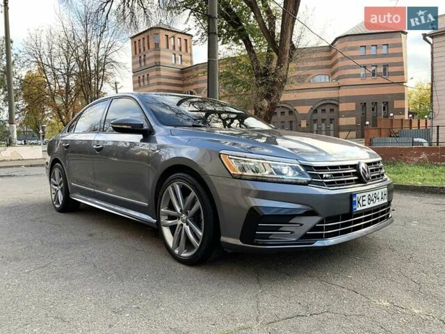 Серый Фольксваген Пассат, объемом двигателя 2 л и пробегом 155 тыс. км за 14999 $, фото 3 на Automoto.ua