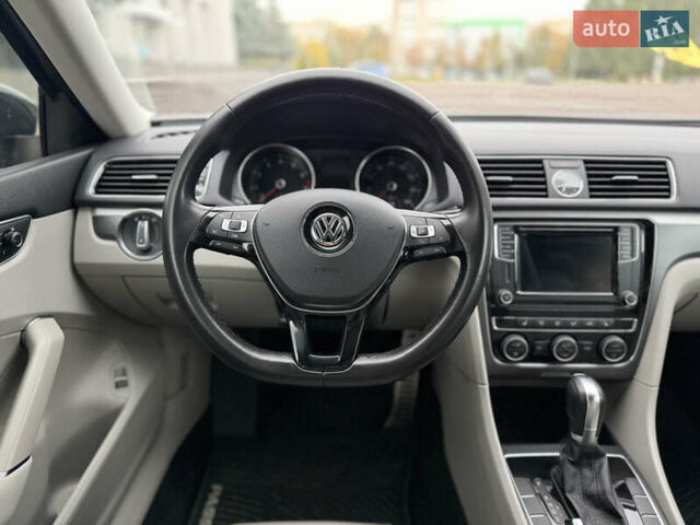 Серый Фольксваген Пассат, объемом двигателя 1.8 л и пробегом 189 тыс. км за 11800 $, фото 40 на Automoto.ua