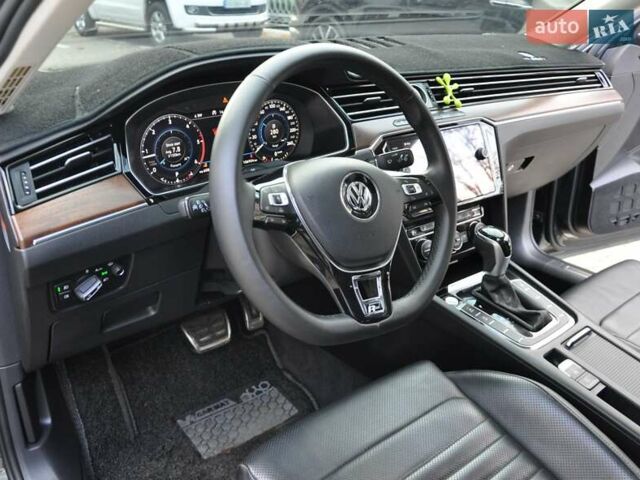 Серый Фольксваген Пассат, объемом двигателя 1.97 л и пробегом 107 тыс. км за 24500 $, фото 26 на Automoto.ua