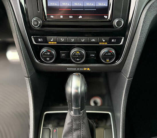 Сірий Фольксваген Пассат, об'ємом двигуна 1.8 л та пробігом 176 тис. км за 11799 $, фото 31 на Automoto.ua