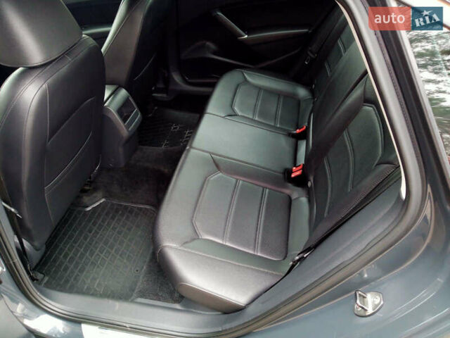 Сірий Фольксваген Пассат, об'ємом двигуна 1.8 л та пробігом 125 тис. км за 16399 $, фото 11 на Automoto.ua