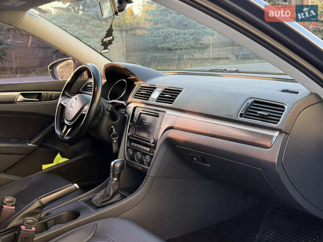 Сірий Фольксваген Пассат, об'ємом двигуна 1.8 л та пробігом 235 тис. км за 13850 $, фото 8 на Automoto.ua