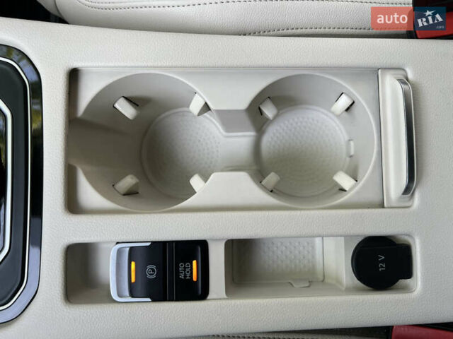 Сірий Фольксваген Пассат, об'ємом двигуна 2 л та пробігом 177 тис. км за 19850 $, фото 106 на Automoto.ua