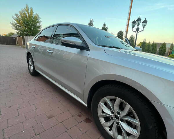 Сірий Фольксваген Пассат, об'ємом двигуна 1.98 л та пробігом 126 тис. км за 13000 $, фото 4 на Automoto.ua