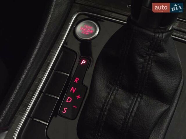 Сірий Фольксваген Пассат, об'ємом двигуна 2 л та пробігом 195 тис. км за 13699 $, фото 19 на Automoto.ua