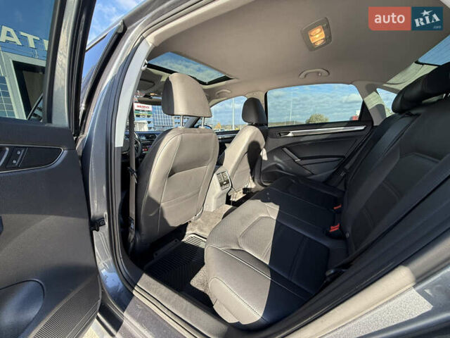 Сірий Фольксваген Пассат, об'ємом двигуна 1.8 л та пробігом 193 тис. км за 15000 $, фото 14 на Automoto.ua