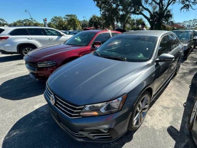 Серый Фольксваген Пассат, объемом двигателя 1.8 л и пробегом 88 тыс. км за 10700 $, фото 1 на Automoto.ua