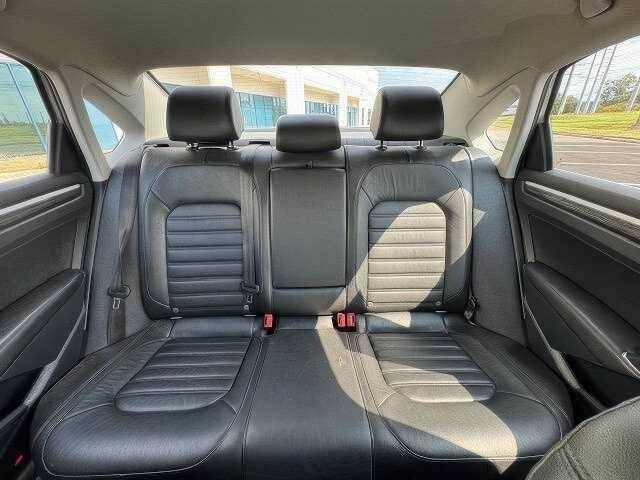 Серый Фольксваген Пассат, объемом двигателя 3.6 л и пробегом 89 тыс. км за 7700 $, фото 13 на Automoto.ua