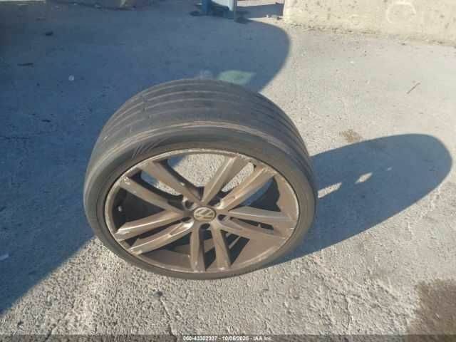 Сірий Фольксваген Пассат, об'ємом двигуна 1.8 л та пробігом 88 тис. км за 1500 $, фото 18 на Automoto.ua