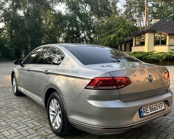 Серый Фольксваген Пассат, объемом двигателя 1.97 л и пробегом 207 тыс. км за 18200 $, фото 10 на Automoto.ua