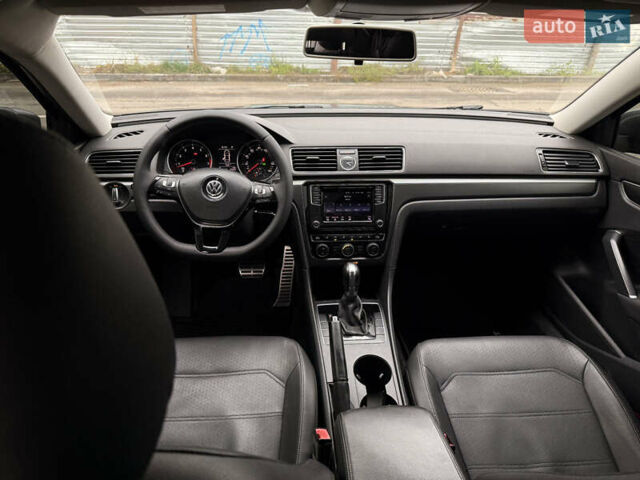 Серый Фольксваген Пассат, объемом двигателя 1.8 л и пробегом 128 тыс. км за 13800 $, фото 11 на Automoto.ua