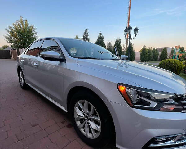 Сірий Фольксваген Пассат, об'ємом двигуна 1.98 л та пробігом 126 тис. км за 13000 $, фото 1 на Automoto.ua