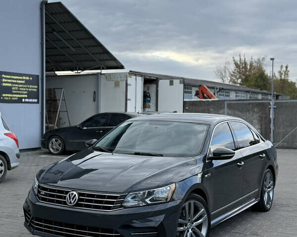 Серый Фольксваген Пассат, объемом двигателя 1.8 л и пробегом 255 тыс. км за 12500 $, фото 22 на Automoto.ua