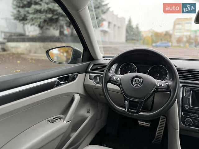 Серый Фольксваген Пассат, объемом двигателя 1.8 л и пробегом 189 тыс. км за 11800 $, фото 43 на Automoto.ua