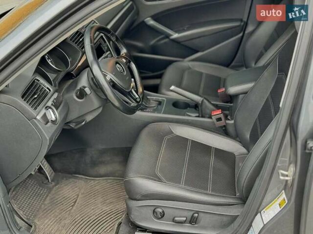 Сірий Фольксваген Пассат, об'ємом двигуна 1.98 л та пробігом 172 тис. км за 16500 $, фото 4 на Automoto.ua