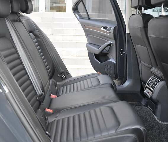 Серый Фольксваген Пассат, объемом двигателя 1.97 л и пробегом 107 тыс. км за 24500 $, фото 17 на Automoto.ua