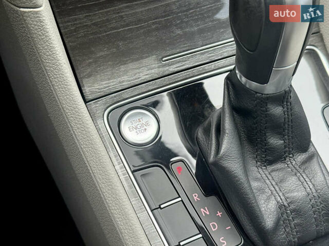 Сірий Фольксваген Пассат, об'ємом двигуна 2 л та пробігом 149 тис. км за 14700 $, фото 23 на Automoto.ua