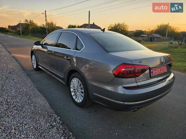 Сірий Фольксваген Пассат, об'ємом двигуна 1.8 л та пробігом 163 тис. км за 12600 $, фото 10 на Automoto.ua
