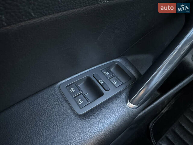 Серый Фольксваген Пассат, объемом двигателя 2 л и пробегом 169 тыс. км за 17000 $, фото 14 на Automoto.ua