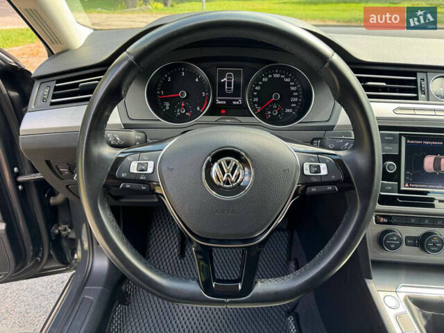 Сірий Фольксваген Пассат, об'ємом двигуна 1.6 л та пробігом 230 тис. км за 12500 $, фото 3 на Automoto.ua