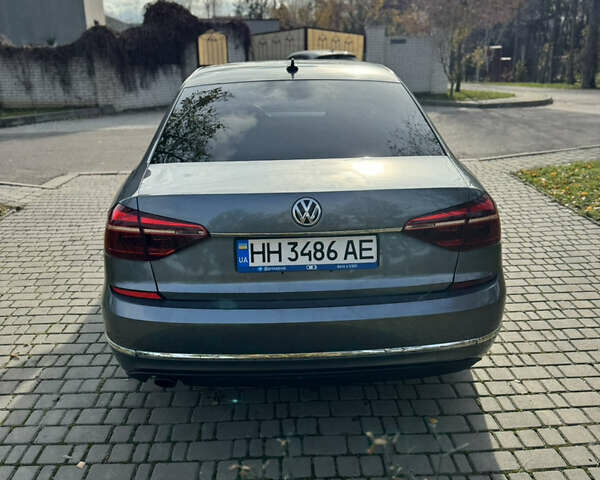 Сірий Фольксваген Пассат, об'ємом двигуна 1.8 л та пробігом 110 тис. км за 15000 $, фото 3 на Automoto.ua