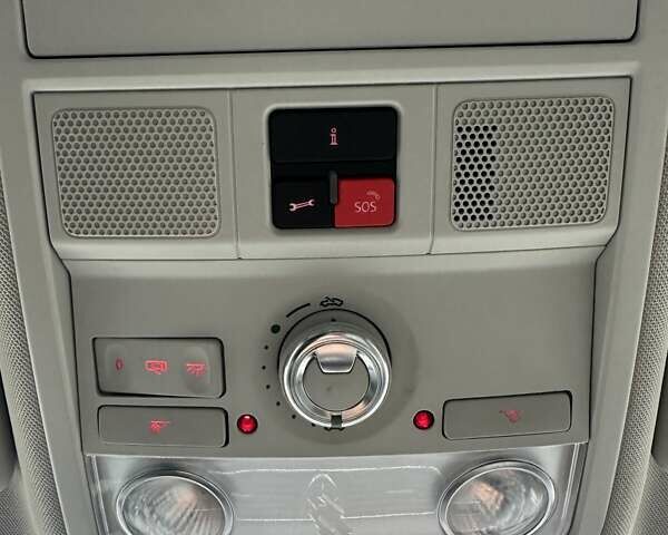 Сірий Фольксваген Пассат, об'ємом двигуна 1.8 л та пробігом 104 тис. км за 15700 $, фото 15 на Automoto.ua