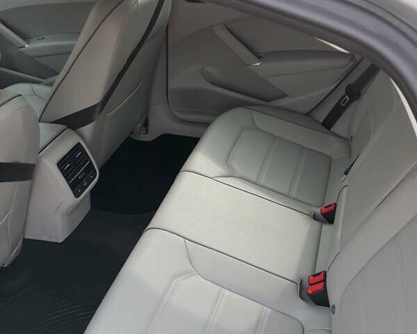 Сірий Фольксваген Пассат, об'ємом двигуна 1.8 л та пробігом 116 тис. км за 16200 $, фото 30 на Automoto.ua