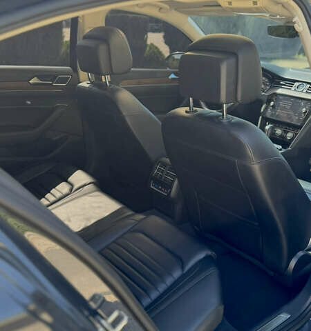 Серый Фольксваген Пассат, объемом двигателя 1.97 л и пробегом 171 тыс. км за 22200 $, фото 22 на Automoto.ua