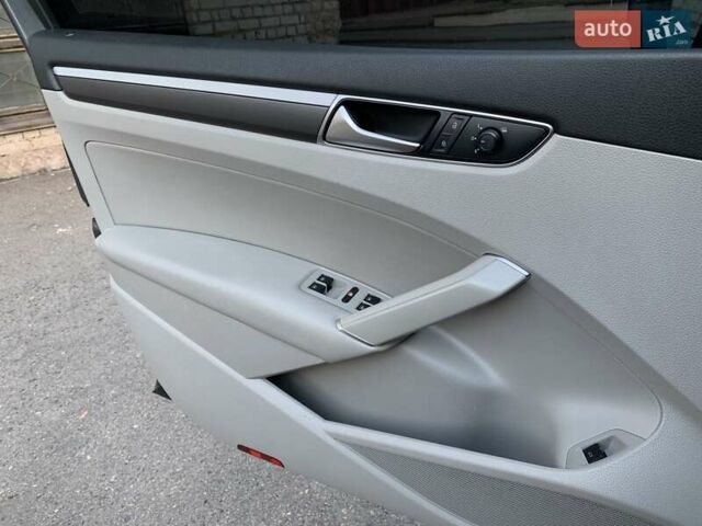 Сірий Фольксваген Пассат, об'ємом двигуна 2 л та пробігом 155 тис. км за 15500 $, фото 22 на Automoto.ua