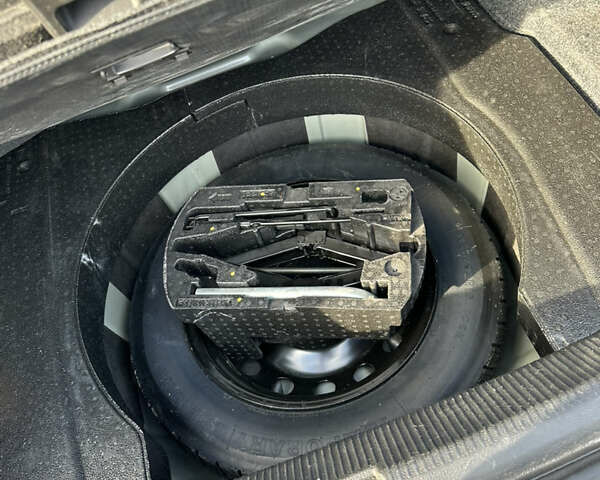 Сірий Фольксваген Пассат, об'ємом двигуна 2 л та пробігом 114 тис. км за 16500 $, фото 6 на Automoto.ua