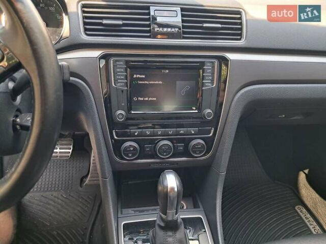 Серый Фольксваген Пассат, объемом двигателя 1.98 л и пробегом 106 тыс. км за 16000 $, фото 2 на Automoto.ua