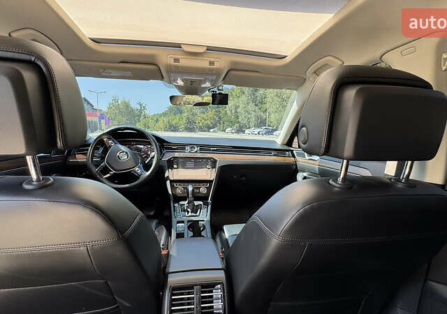 Серый Фольксваген Пассат, объемом двигателя 1.97 л и пробегом 171 тыс. км за 22200 $, фото 11 на Automoto.ua