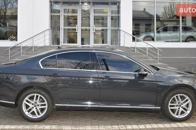 Серый Фольксваген Пассат, объемом двигателя 1.97 л и пробегом 107 тыс. км за 24500 $, фото 10 на Automoto.ua