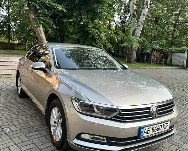 Серый Фольксваген Пассат, объемом двигателя 1.97 л и пробегом 207 тыс. км за 18200 $, фото 5 на Automoto.ua