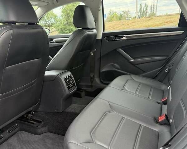 Сірий Фольксваген Пассат, об'ємом двигуна 1.8 л та пробігом 52 тис. км за 16950 $, фото 3 на Automoto.ua