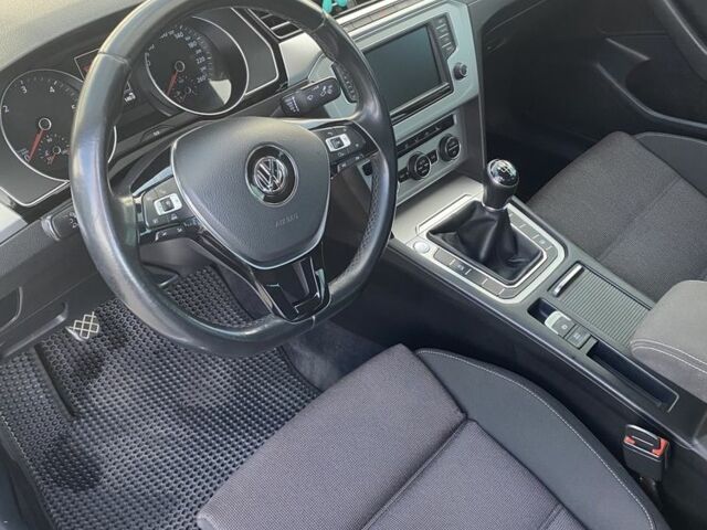 Сірий Фольксваген Пассат, об'ємом двигуна 2 л та пробігом 320 тис. км за 15000 $, фото 6 на Automoto.ua