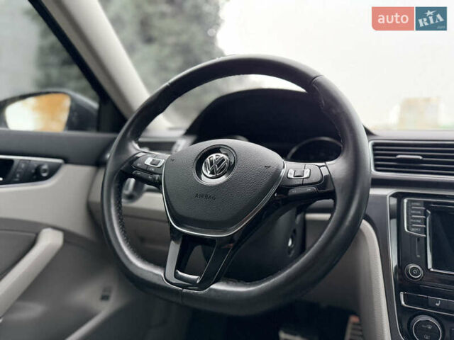 Серый Фольксваген Пассат, объемом двигателя 1.8 л и пробегом 189 тыс. км за 11800 $, фото 44 на Automoto.ua