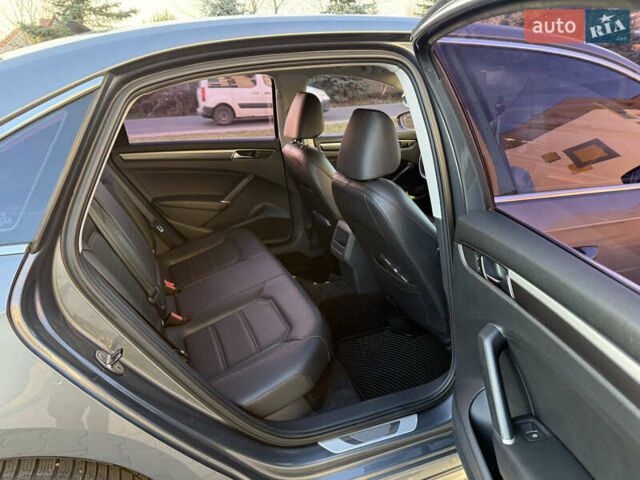 Сірий Фольксваген Пассат, об'ємом двигуна 1.8 л та пробігом 235 тис. км за 13850 $, фото 12 на Automoto.ua