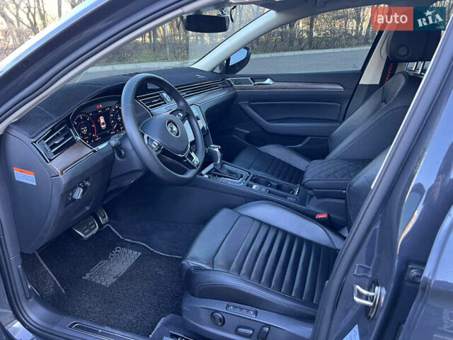 Серый Фольксваген Пассат, объемом двигателя 1.97 л и пробегом 103 тыс. км за 25700 $, фото 27 на Automoto.ua