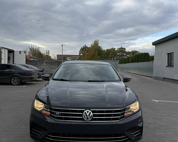 Серый Фольксваген Пассат, объемом двигателя 1.8 л и пробегом 255 тыс. км за 12500 $, фото 56 на Automoto.ua