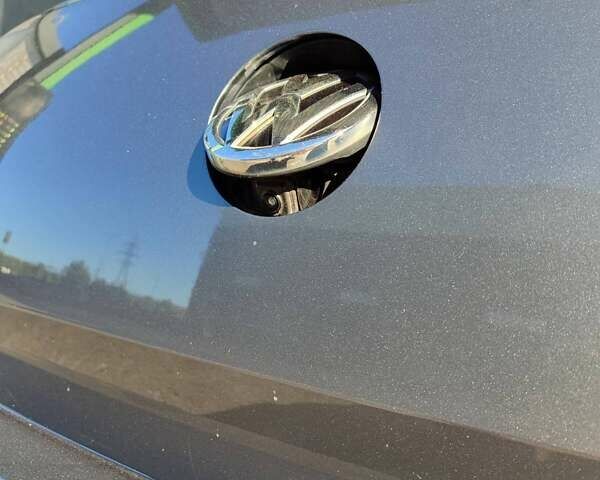 Серый Фольксваген Пассат, объемом двигателя 1.6 л и пробегом 260 тыс. км за 15100 $, фото 12 на Automoto.ua