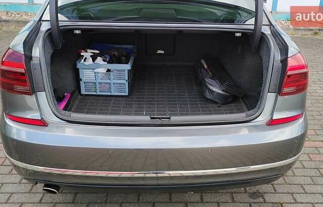 Серый Фольксваген Пассат, объемом двигателя 1.8 л и пробегом 64 тыс. км за 18000 $, фото 5 на Automoto.ua