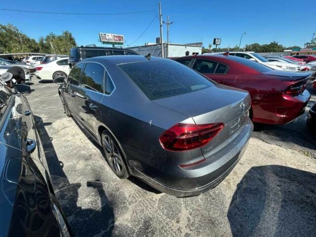 Серый Фольксваген Пассат, объемом двигателя 1.8 л и пробегом 88 тыс. км за 10700 $, фото 2 на Automoto.ua